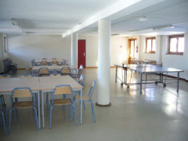 Salle polyvalente du centre de la colonie de vacances à Courchevel
