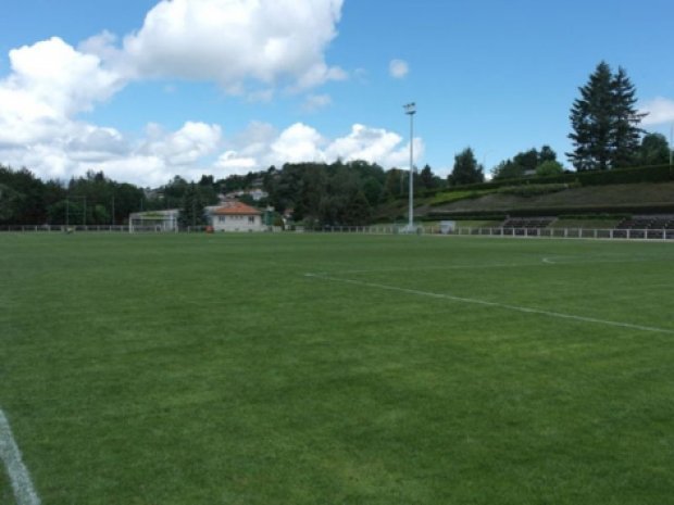 Terrain de foot du centre de colonie de vacances en Auvergne