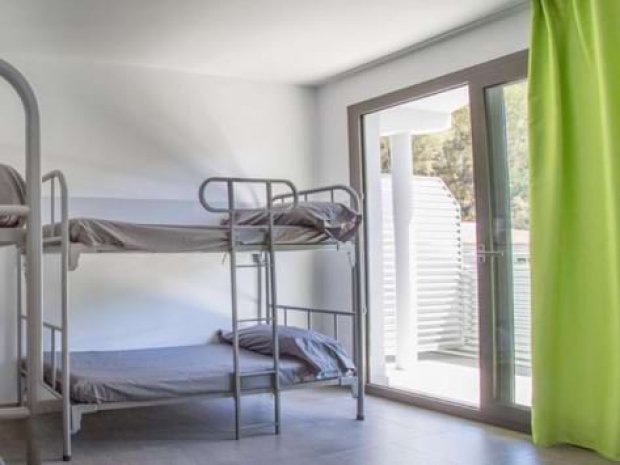 Chambre du centre de colonie de vacances en Espagne