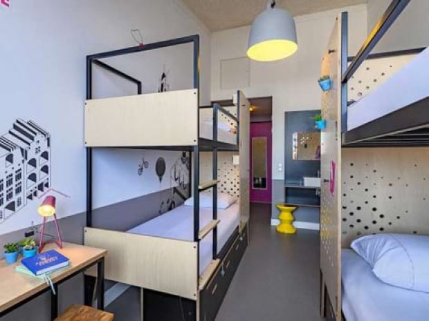 Chambre de l'hébergement de la colonie de vacances à Amsterdam