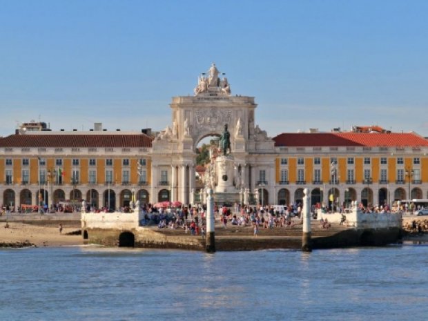 Place du commerce de Lisbonne au Portugal