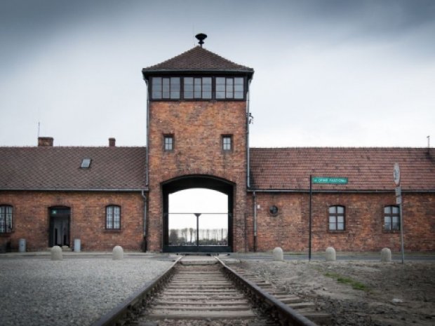 Visite du camp de concentration d'Auschwitz en Pologne