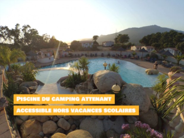 piscine du camping uniquement accessible hors vacances scolaires pour les groupes et particuliers