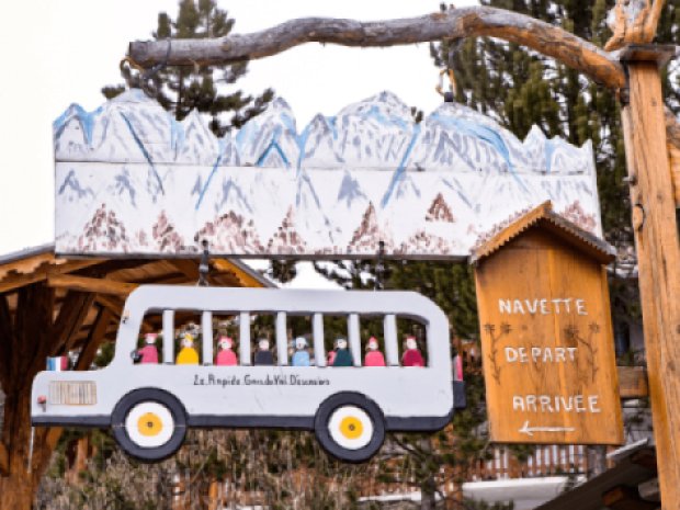 Pancarte devant le centre de colo de vacances Vals d'Escreins