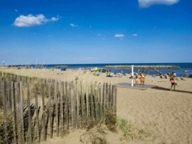 Camping à Narbonne où les jeunes séjournent en camping en colonie de vacances cet été