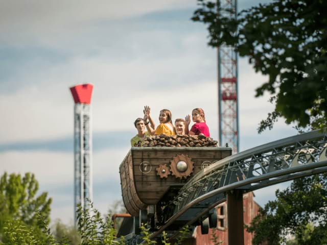 Parc aquatique Walibi en colo de vacances cet été pour les ados