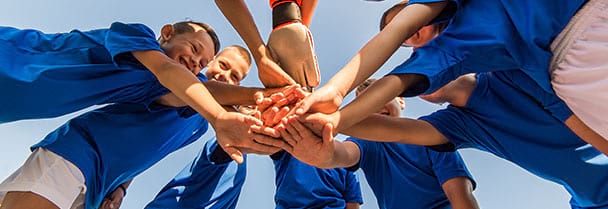 Jeunes en stage sportif de football