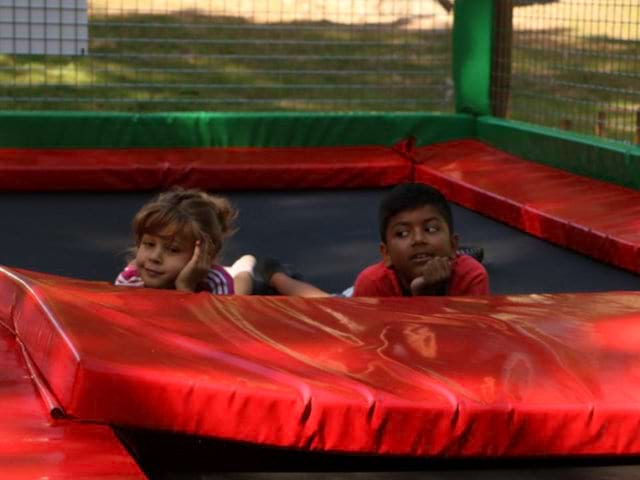 Activité trampoline durant la colo de vacances spéciale Halloween