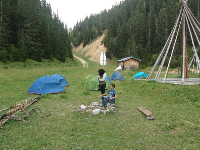 Campement en colo de vacances biathlon cet été