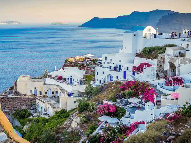Belle vue sur Santorin cet été en colo de vacances en Grece pour ados