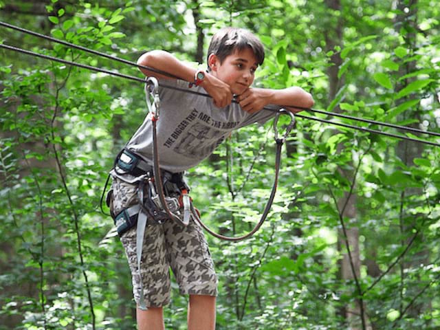 Activité accrobranches en colonie de vacances Harry Potter cet automne