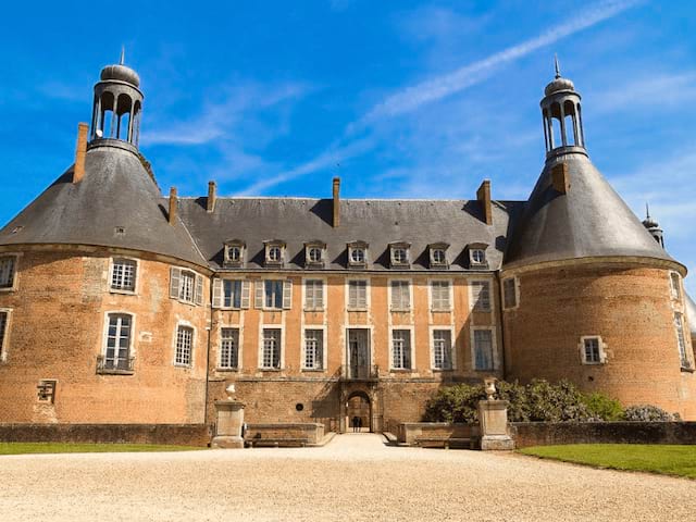 Colo au château de St Fargeau cet automne spécialement dédiée à Harry Potter