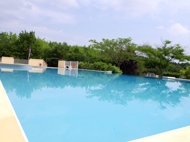 piscine de colonie de vacances 