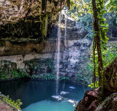 Cenote au Mexique lors de voyages inédits/tendances pour 2023