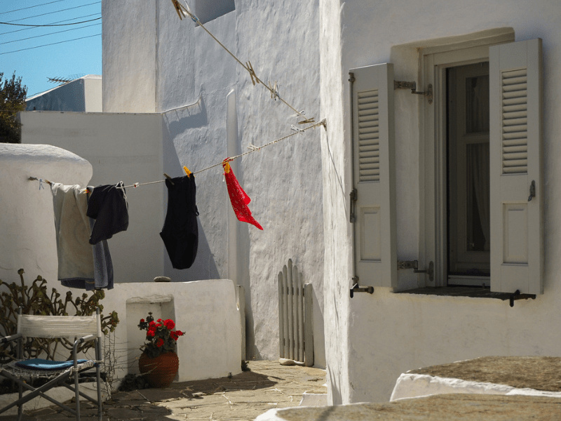 Ruelle en Grèce, où les ados de 14 à 17 ans ont été en colo de vacances cet hiver