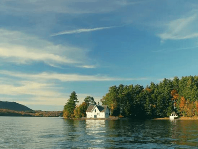 Base de Makwa en pleine nature où les jeunes ont été cet automne en colo de vacances au Canada