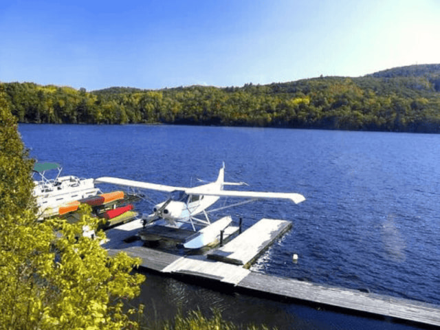 Base de Makwa en pleine nature où les jeunes ont été cet automne en colo de vacances au Canada