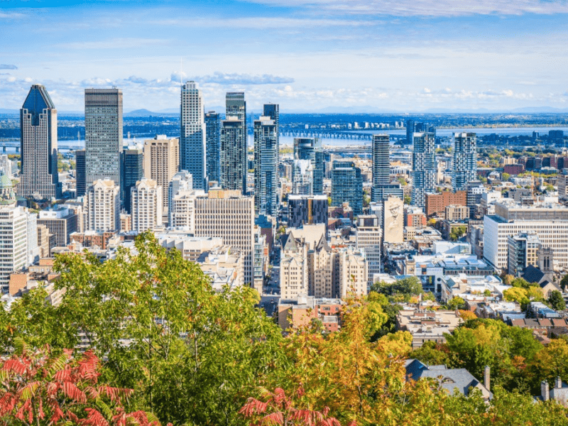 Vue sur Montreal depuis un point de vue célèbre de la ville