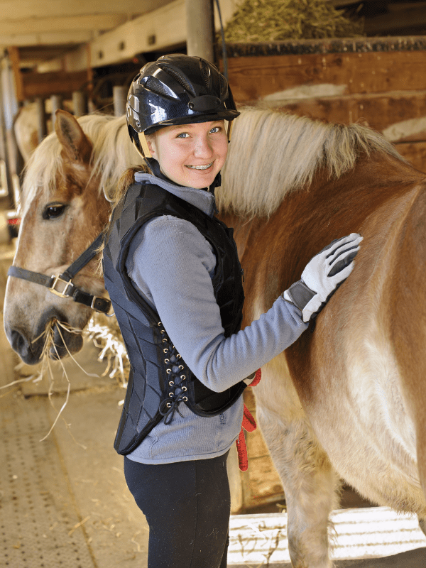 Activité équitation en colo de vacances cet hiver