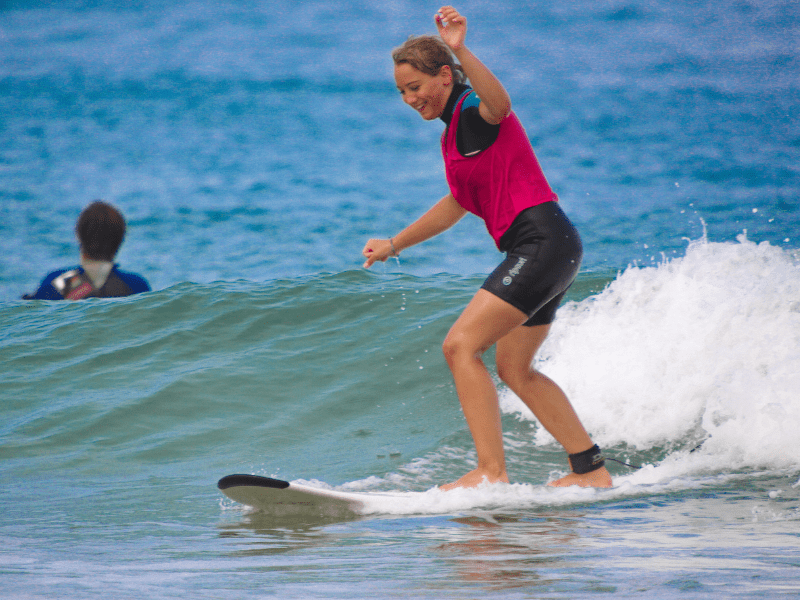 Session surf en colonie de vacances Surf Camp cet automne