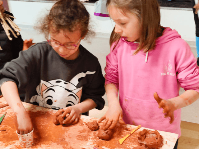 Activités manuelles en colo de vacances Equitation