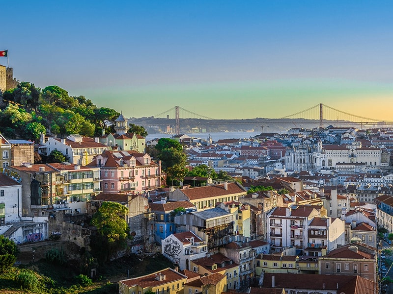 Vue sur les paysages de Lisbonne observés lors d'une colo de vacances au Portugal