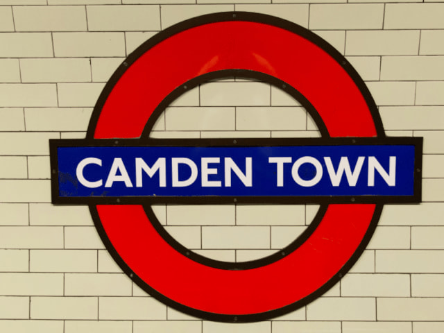 Quartier de Camden observé par les jeunes en colonie de vacances à Londres